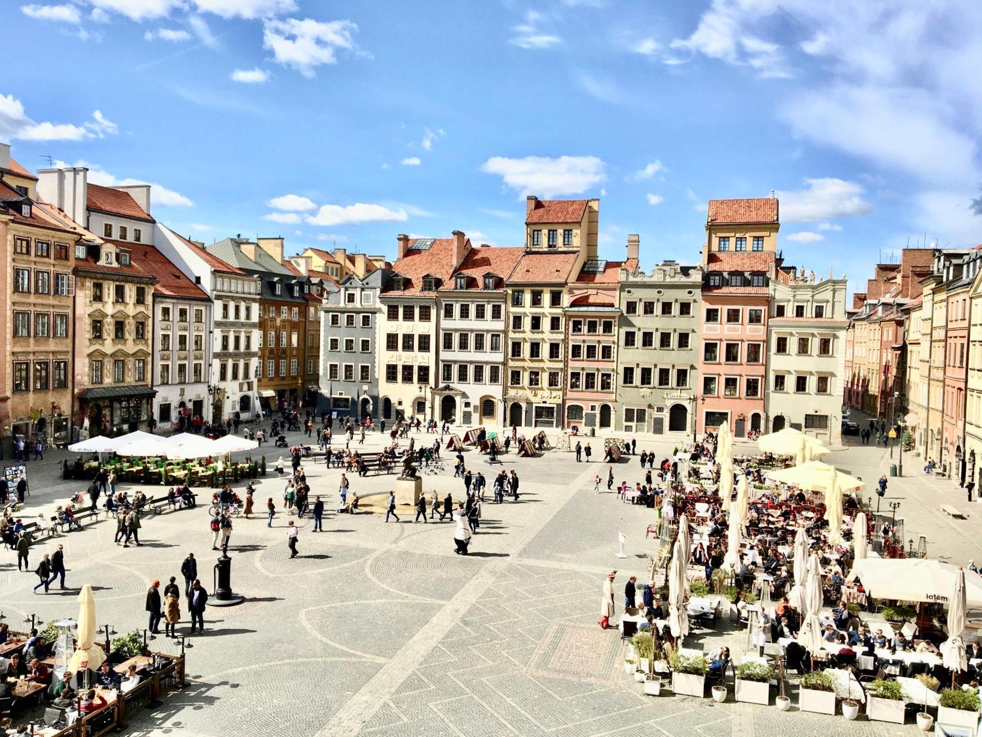 Mondrian Luxury Suites Unesco Old Town Varsovia Habitación foto